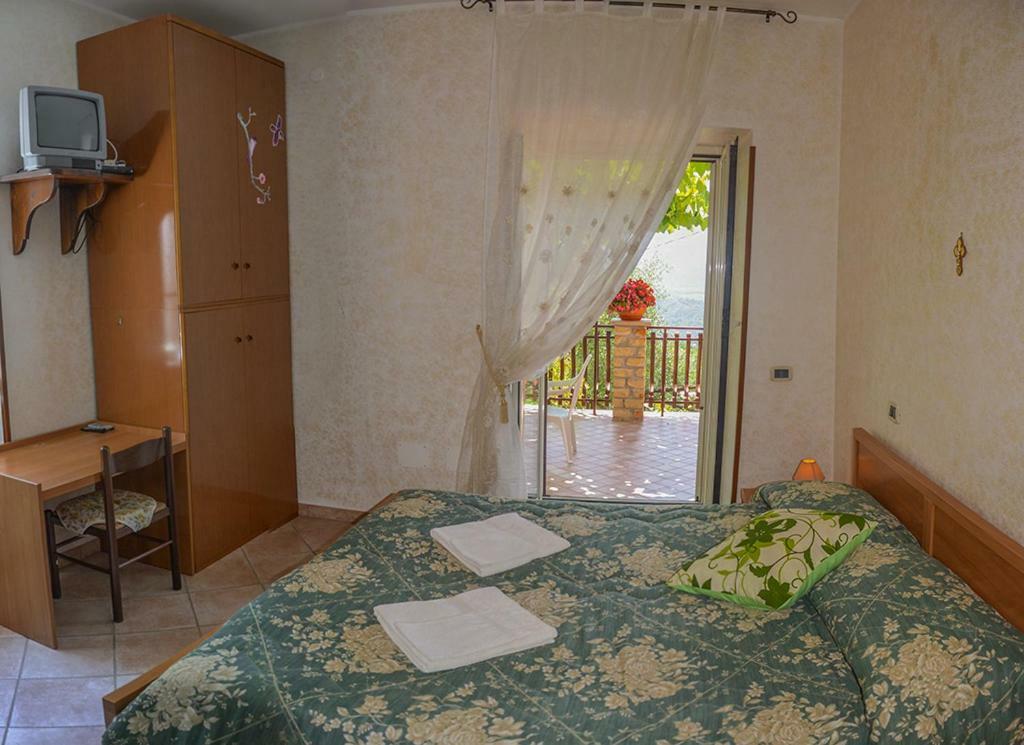 Bed and Breakfast Casa Lieta Субьяко Экстерьер фото