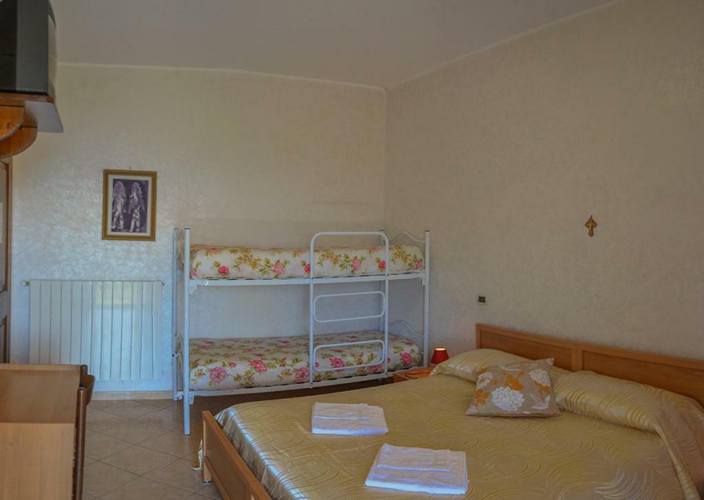 Bed and Breakfast Casa Lieta Субьяко Экстерьер фото